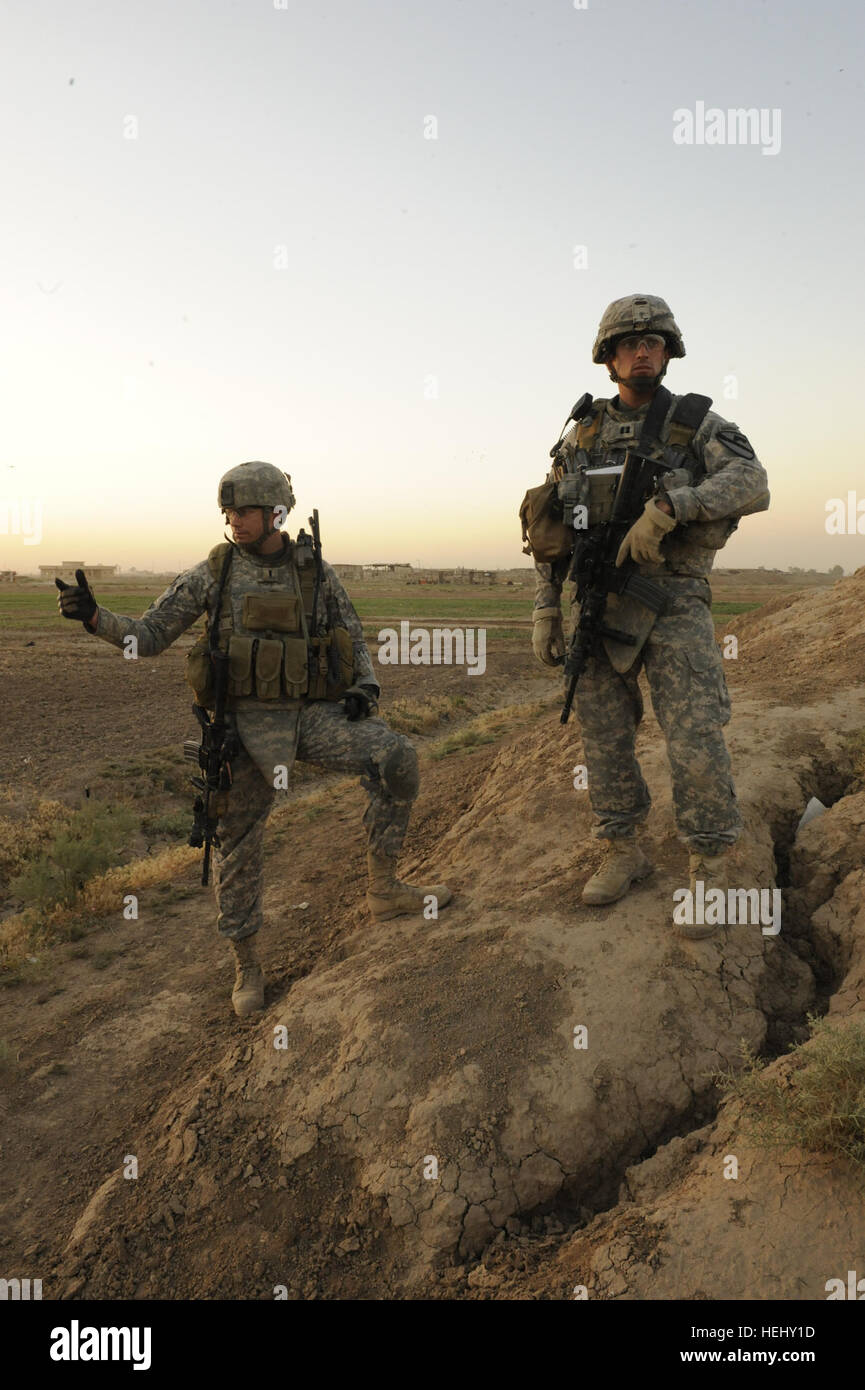 (From left to right) U.S. Army 1st Lt. Joshua Vandegriff of Lynchburg ...