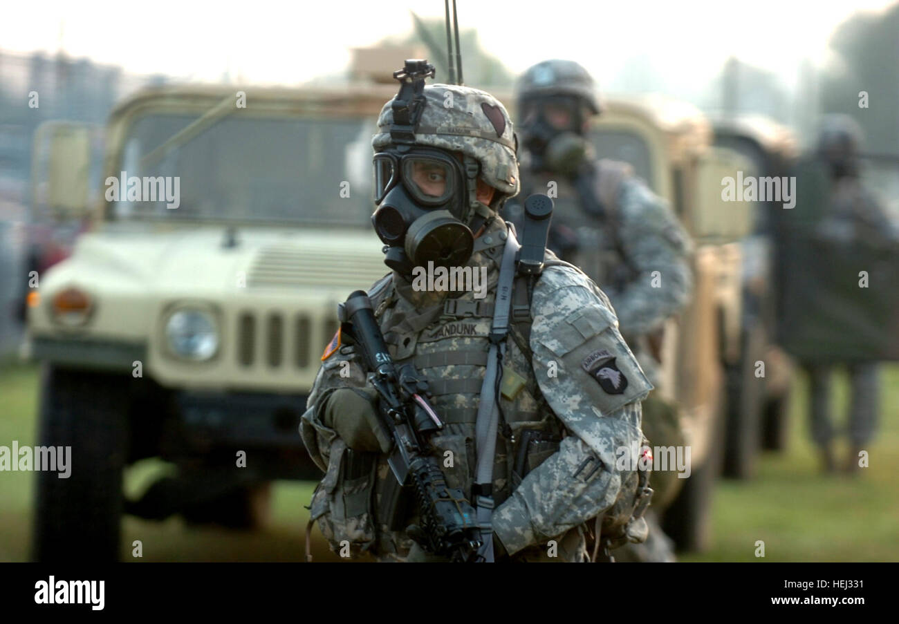 Recovering downed aircraft hi-res stock photography and images - Alamy