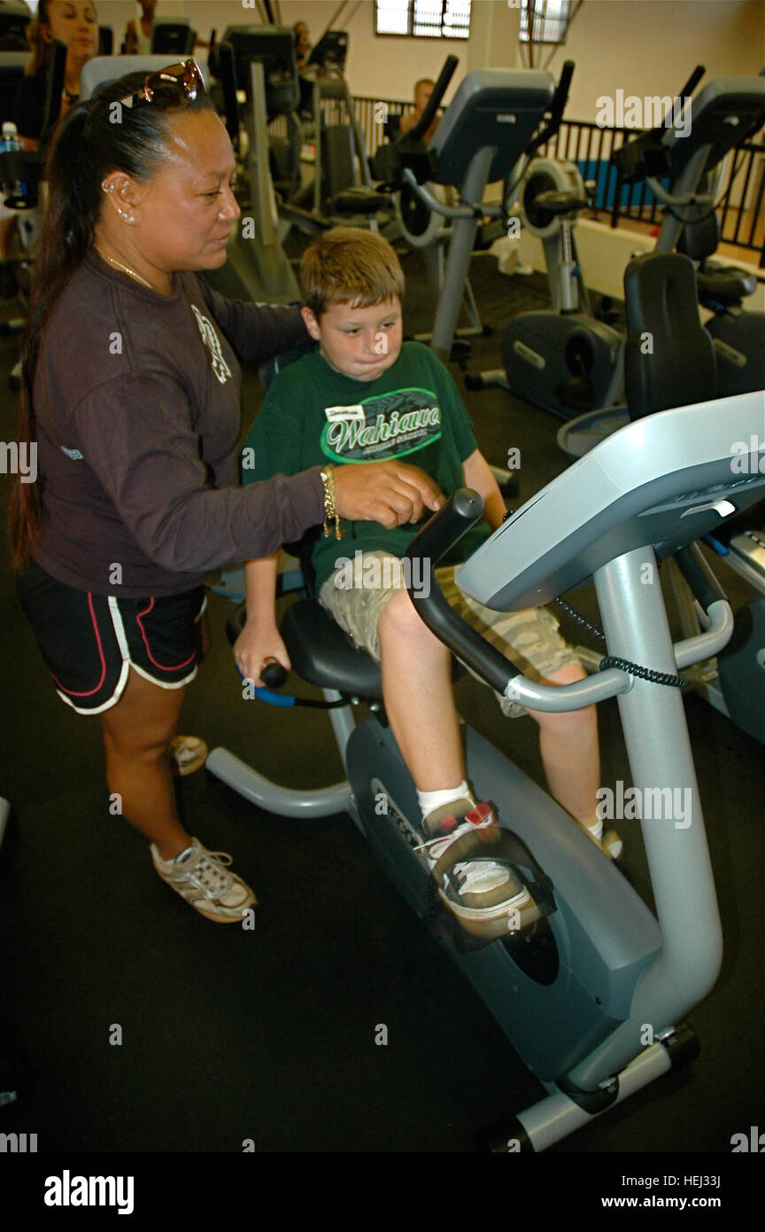 john sanford 11 huffs and puffs his way through a workout on a