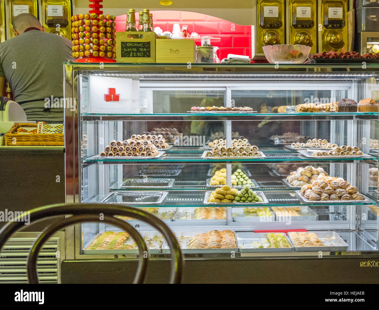 Cakes At Coffee Shop Stock Photos & Cakes At Coffee Shop Stock Images Alamy