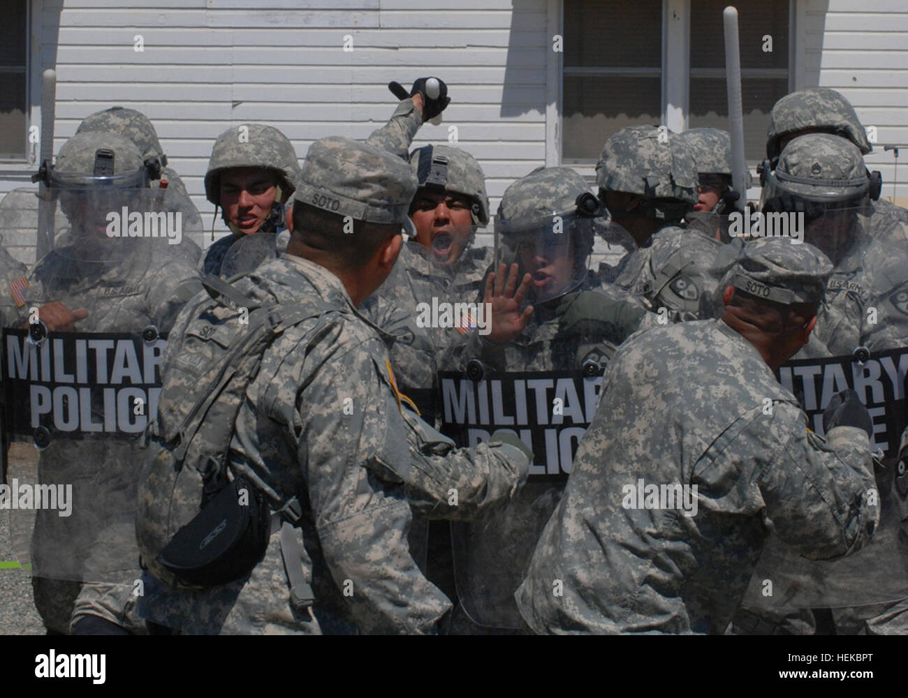 Members of the 40th Military Police Company, 185th Military Police