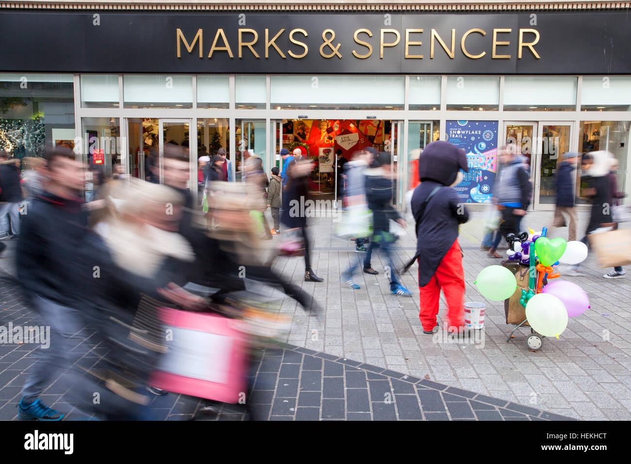 Marks And Spencer Shopping Bags High Resolution Stock Photography And Images Alamy