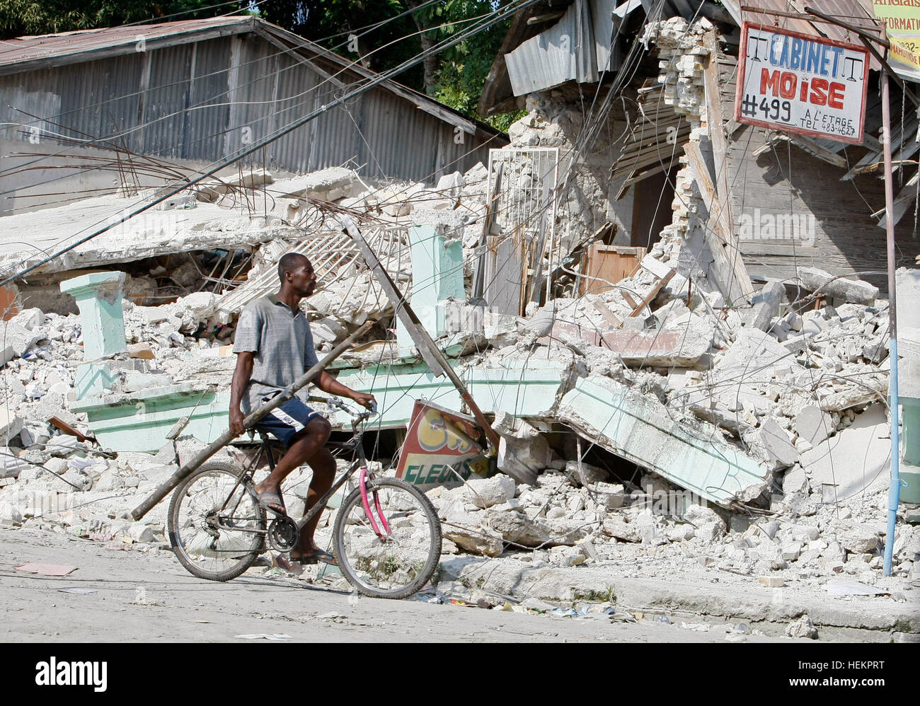 Florida, USA. 23rd Dec, 2016. 012010 (Lannis Waters/The Palm Beach Post) LEOGANE, HAITI A man
