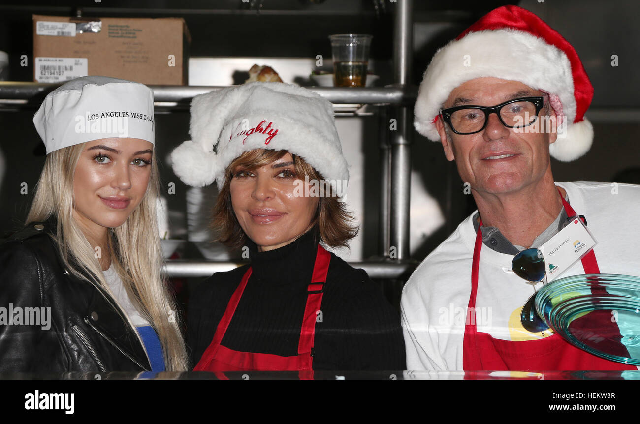 Los Angeles, CA, USA. 23rd Dec, 2016. Delilah Hamlin, Lisa Rinna, Harry
