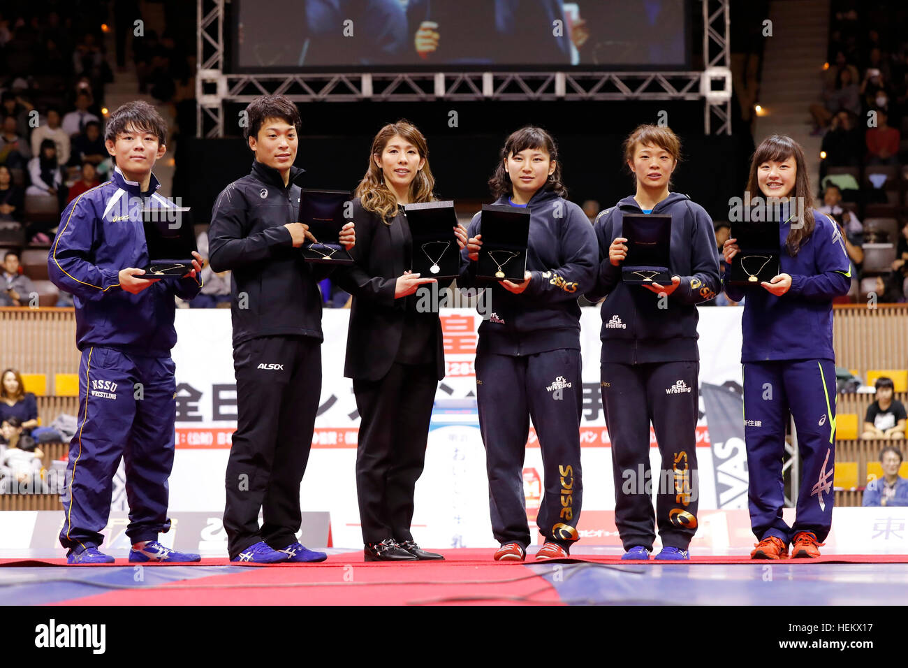 Nd Yoyogi Gymnasium Tokyo Japan 23rd Dec 16 L R Rei Higuchi Shinobu Ota Saori Yoshida Sara Dosho Risako Kawai Eri Tosaka December 23 16 Wrestling All Japan Wrestling Championship At
