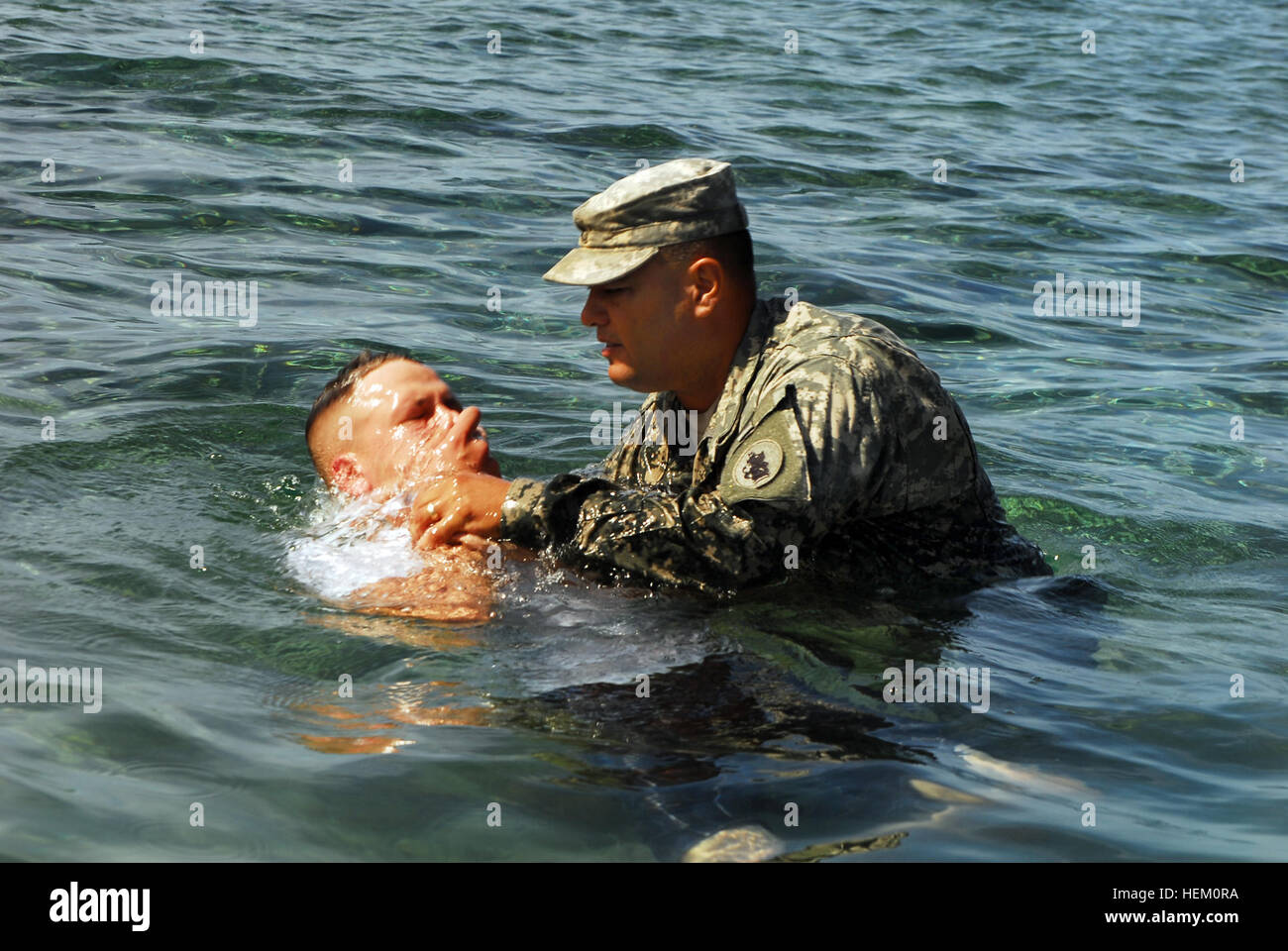 A U.S. Army soldier deployed with the 525th Military Battalion in ...