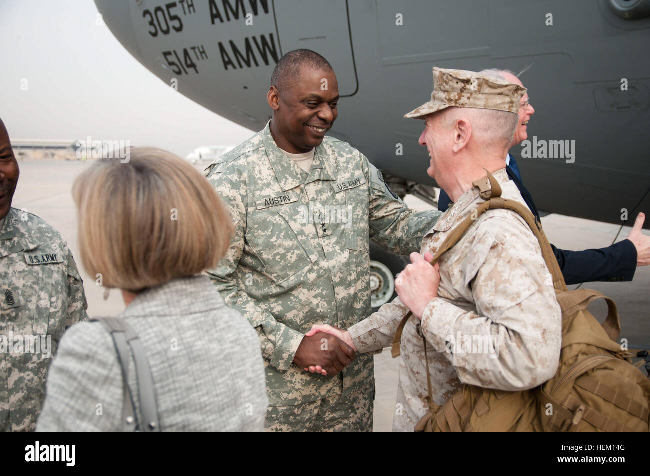 Gen. Lloyd J. Austin III, commander, United States Forces-Iraq, greets ...