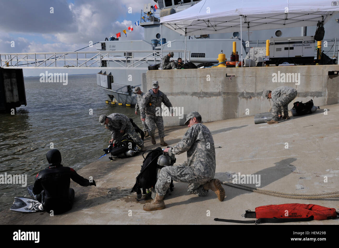 Army engineer divers 74th Dive Detachment patching mission 523313 Stock