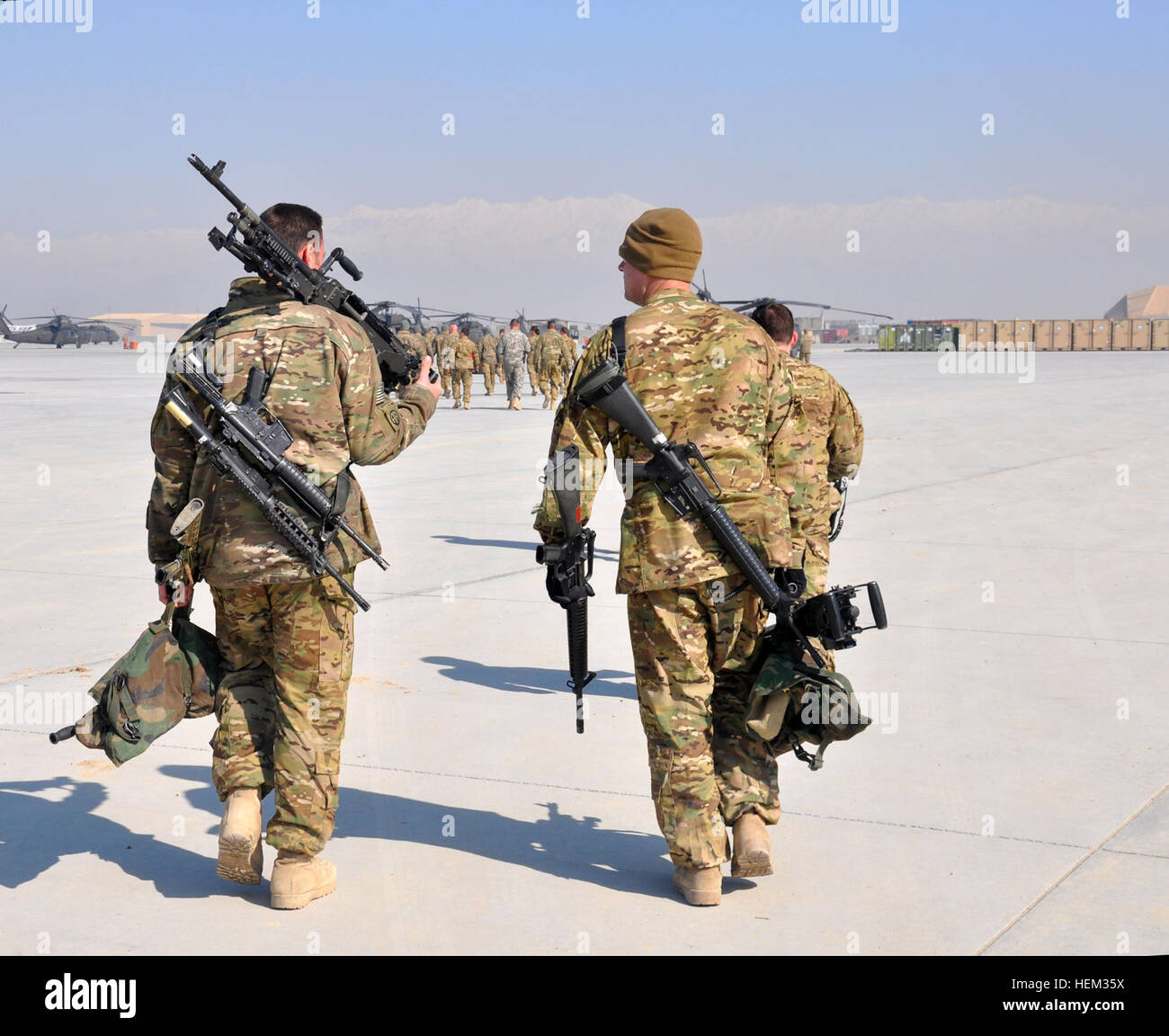 U.S. Army Sgt. Justin Stover, of Yuma, Ariz., and Spc. Zach Eddy, of ...