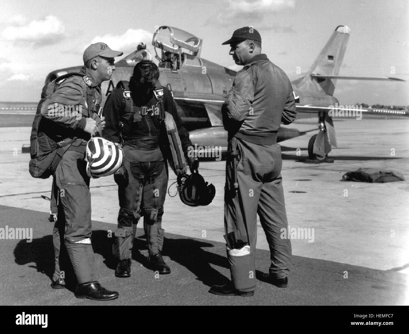 pilots-with-german-f-84f-thunderstreak-1960-stock-photo-alamy