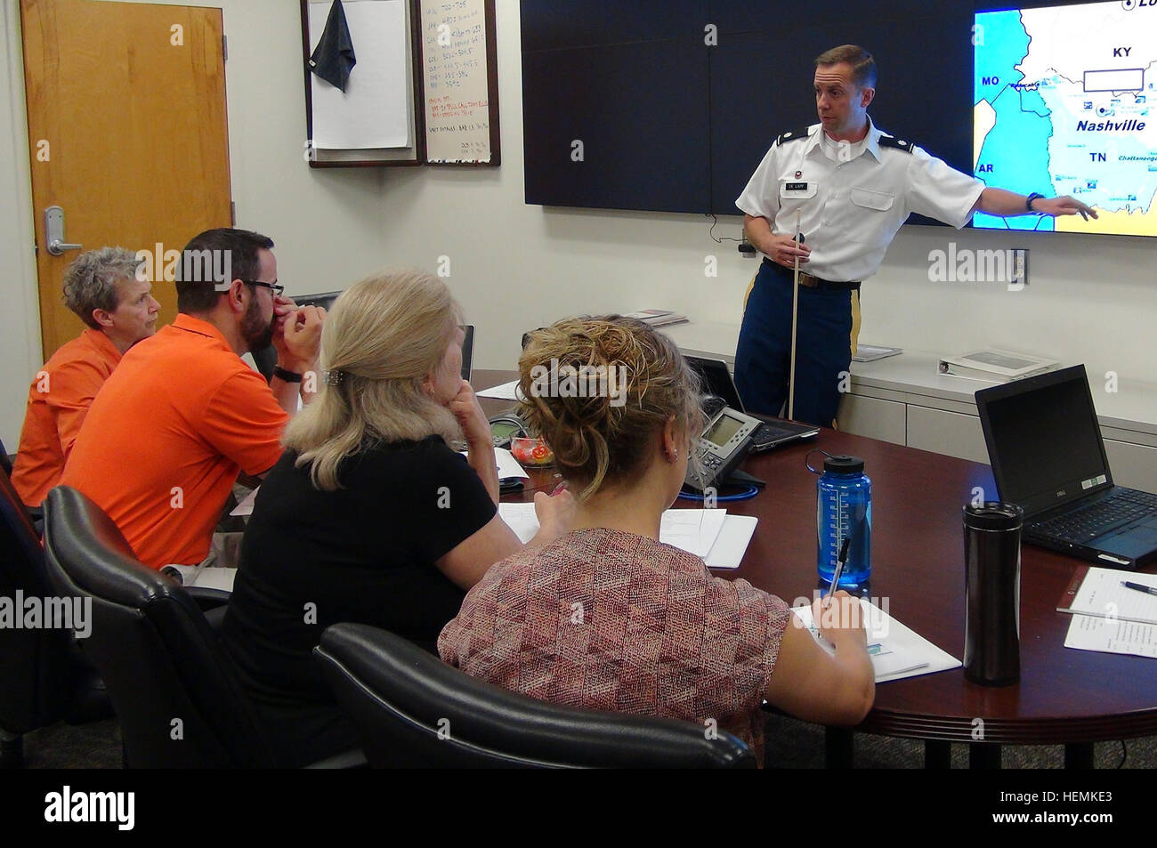 Lt. Col. James A. DeLapp, U.S. Army Corps of Engineers Nashville District commander, briefs teachers from Stratford STEM Magnet School June 17, 2013 about the district’s operations across a seven-state area. The Corps is an official academy sponsor of Stratford and participated in a teacher externship June 17-19 to help the school develop project based learning curriculum. (USACE photo by Leon Roberts) Teachers building strong STEM curriculum with corps externships 130617-A-EO110-001 Stock Photo