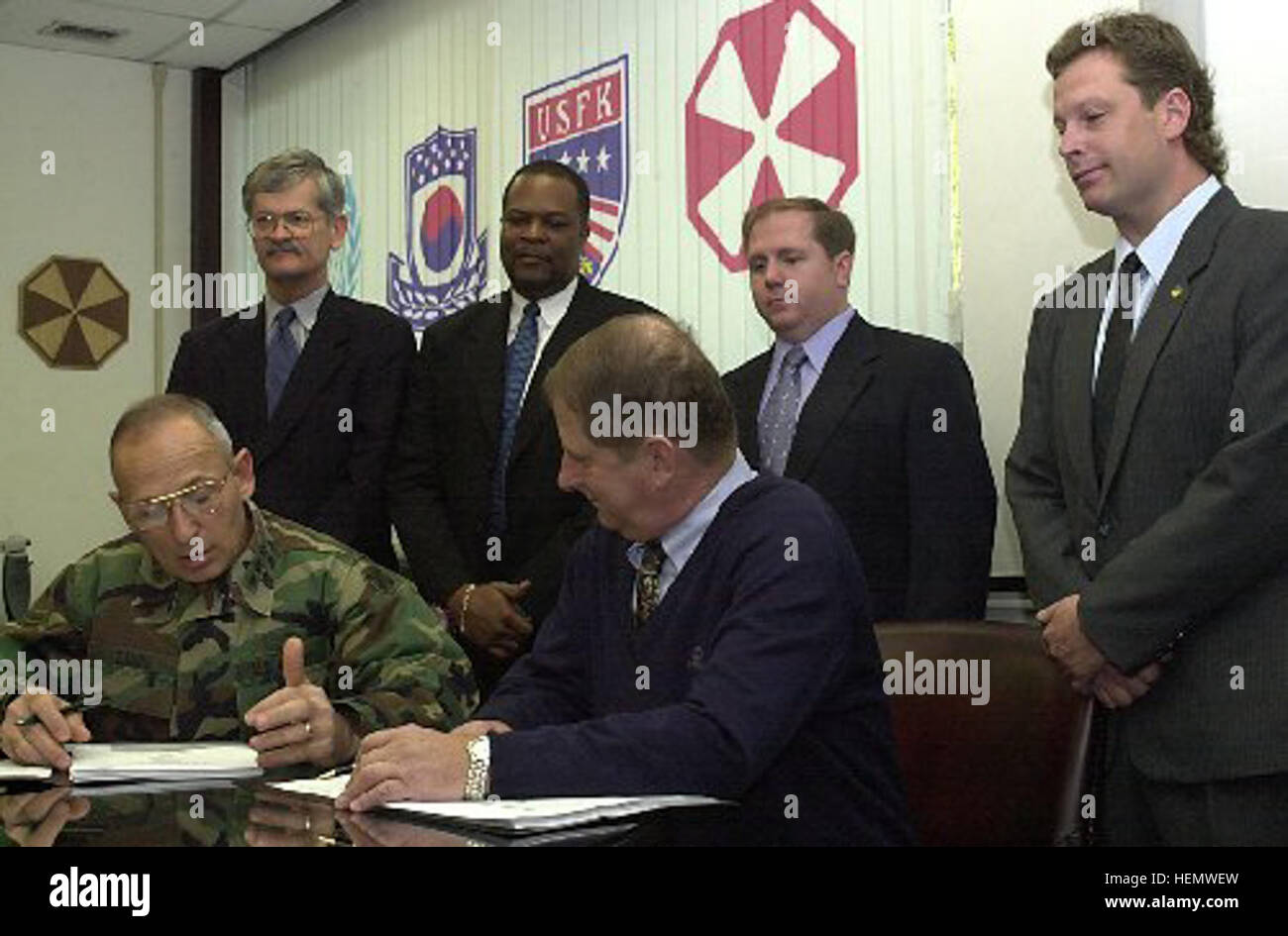 Nffe korea contract1 Stock Photo - Alamy