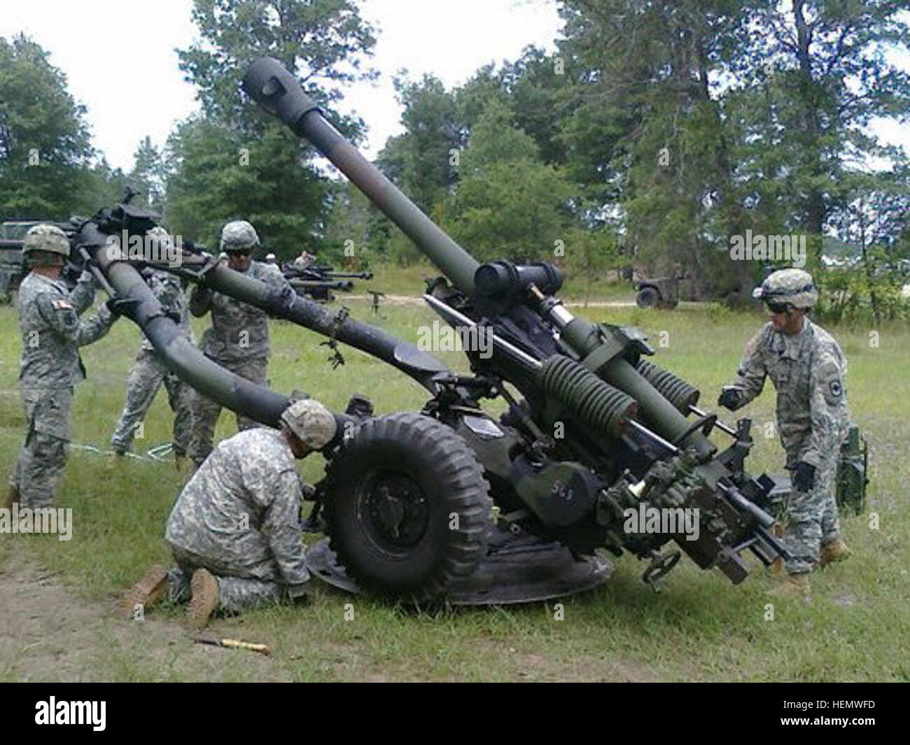New Equipment Training on the MII9A2 M105 Howitzer Stock Photo