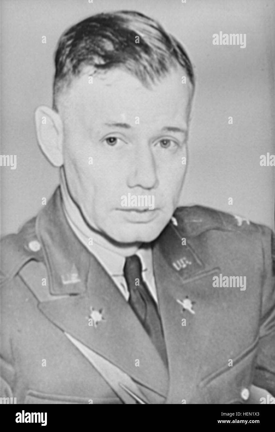 Walter b. Уолтер Беделл. Генерал Уолтер Смит. Генерал-лейтенант армии США Уолтер Беделл Смит.