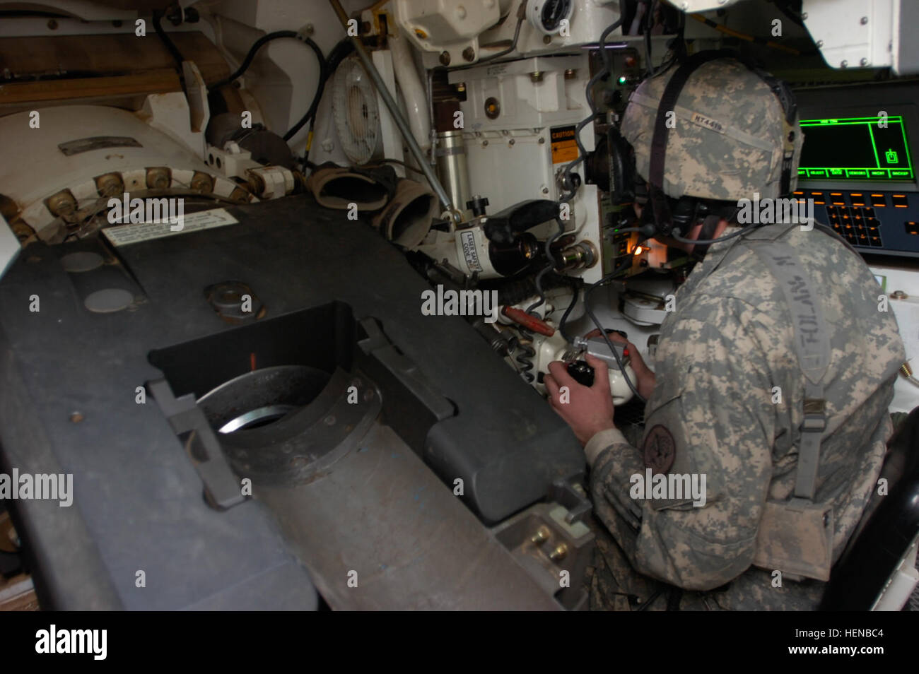 M1A2 Abrams Tank Gunner Sgt. Matthew Tolan of Heavy Company, 3rd Squadron, 3rd Armored Cavalry Division from Fort Hood, Texas, mans his work station during movement through Mosul, Iraq, Feb. 14. Abrams Tanks home to 3rd ACR Scouts, Mosul 77648 Stock Photo