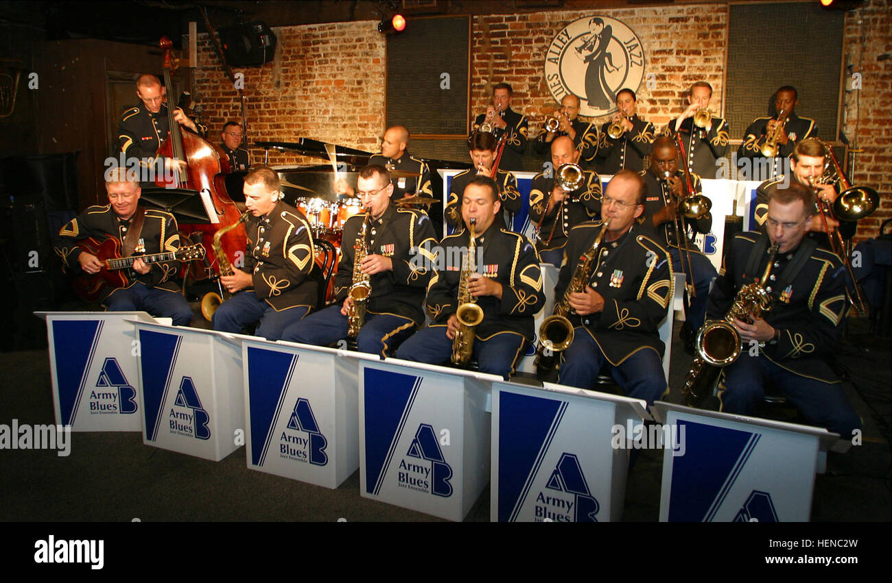 Army blues. The blues army. Парадная форма кмп сша. Army blues. Autumn leaves (live at blues alley) 2021 master текст.