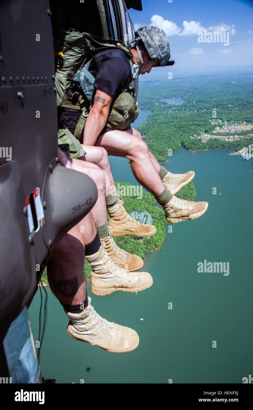 Helicopter Jump Lake Training High Resolution Stock Photography and ...