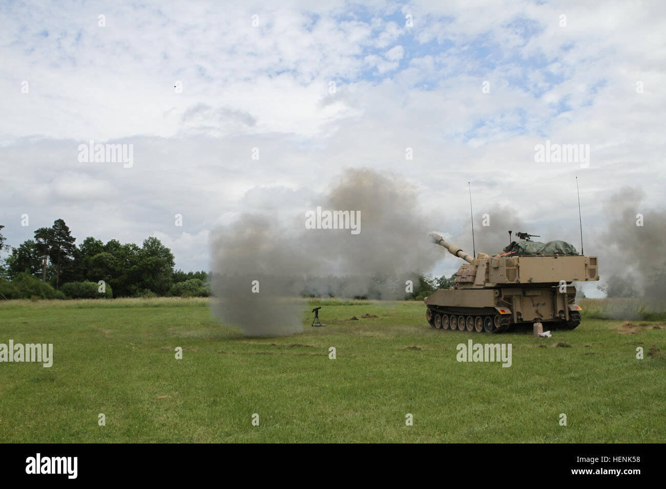 Artillerymen with Battery A, 1st Battalion, 82nd Field Artillery