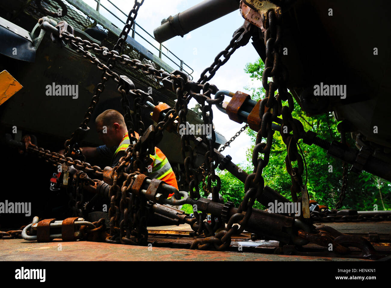A contractor supporting U.S. Soldiers with the unit training equipment