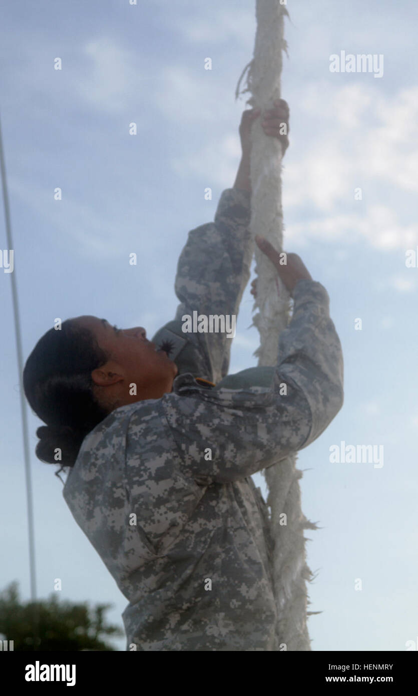 Army Soldiers complete rope climb obstacles at Guantanamo Bay during ...