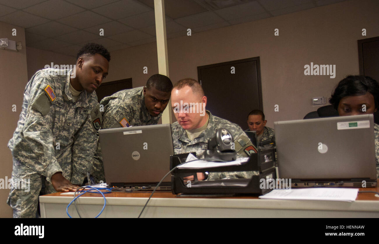 Army Reserve Inprocessing Processing operations hi-res stock photography and images - Alamy
