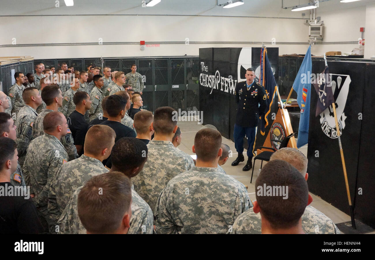U s army staff sgt ryan pitts hi-res stock photography and images - Alamy
