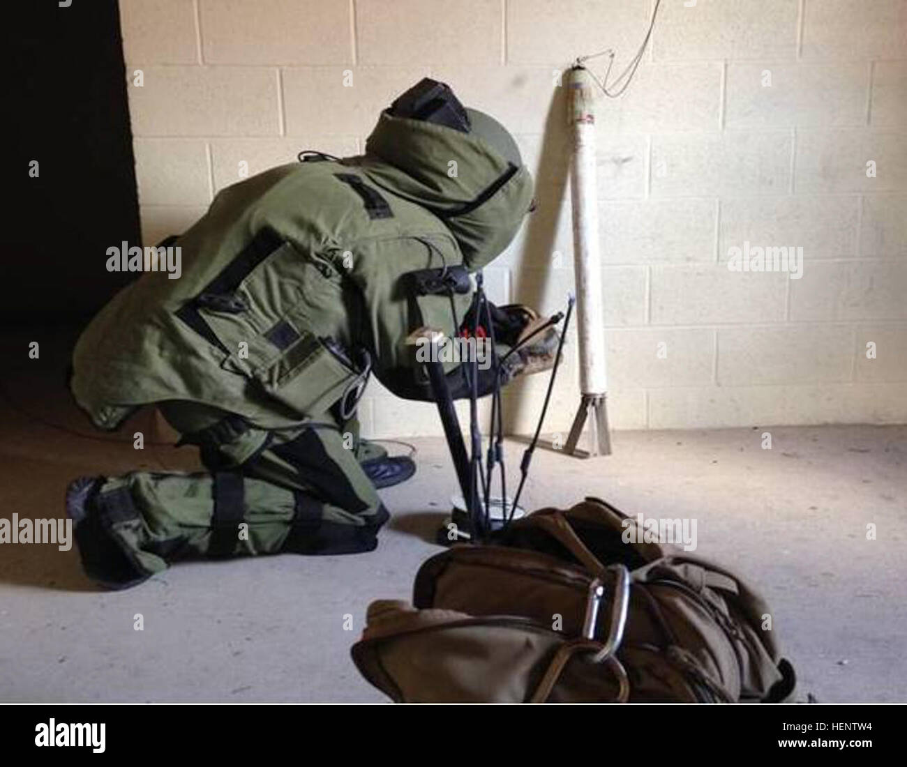 Army EOD troops from the Fort Drum, N.Y., based 725th EOD Company and