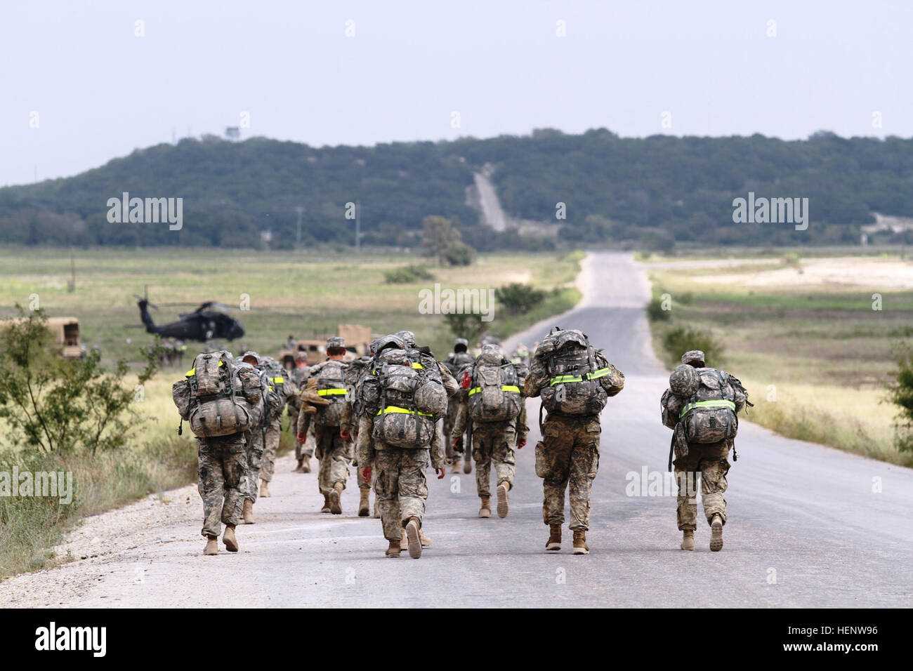 U.S. Army 2nd General Support Aviation Battalion soldiers complete a ...