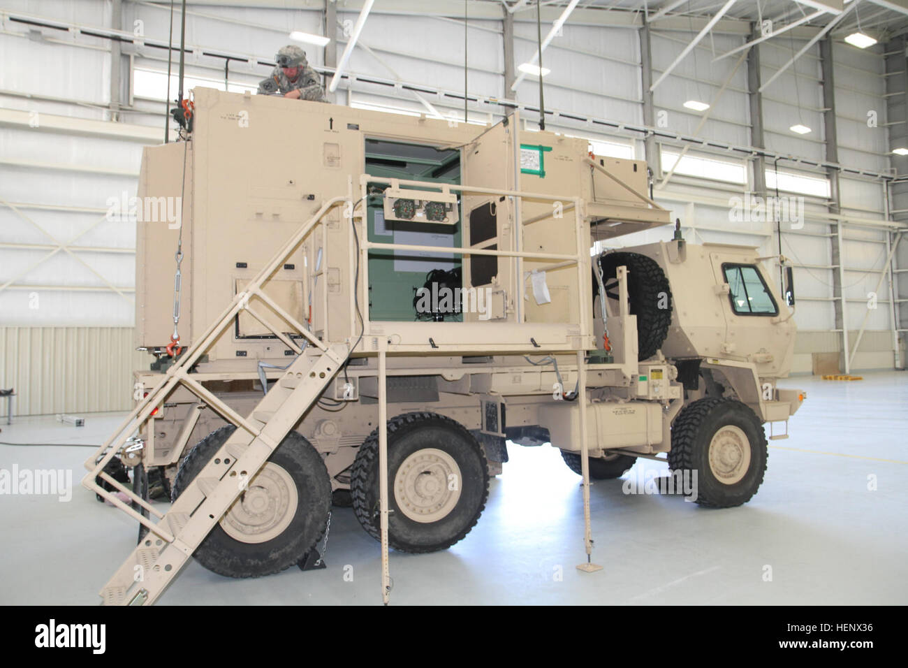 Sgt. 1st Class Ray Nolan, a Williamsburg, Va., native and aircraft ...