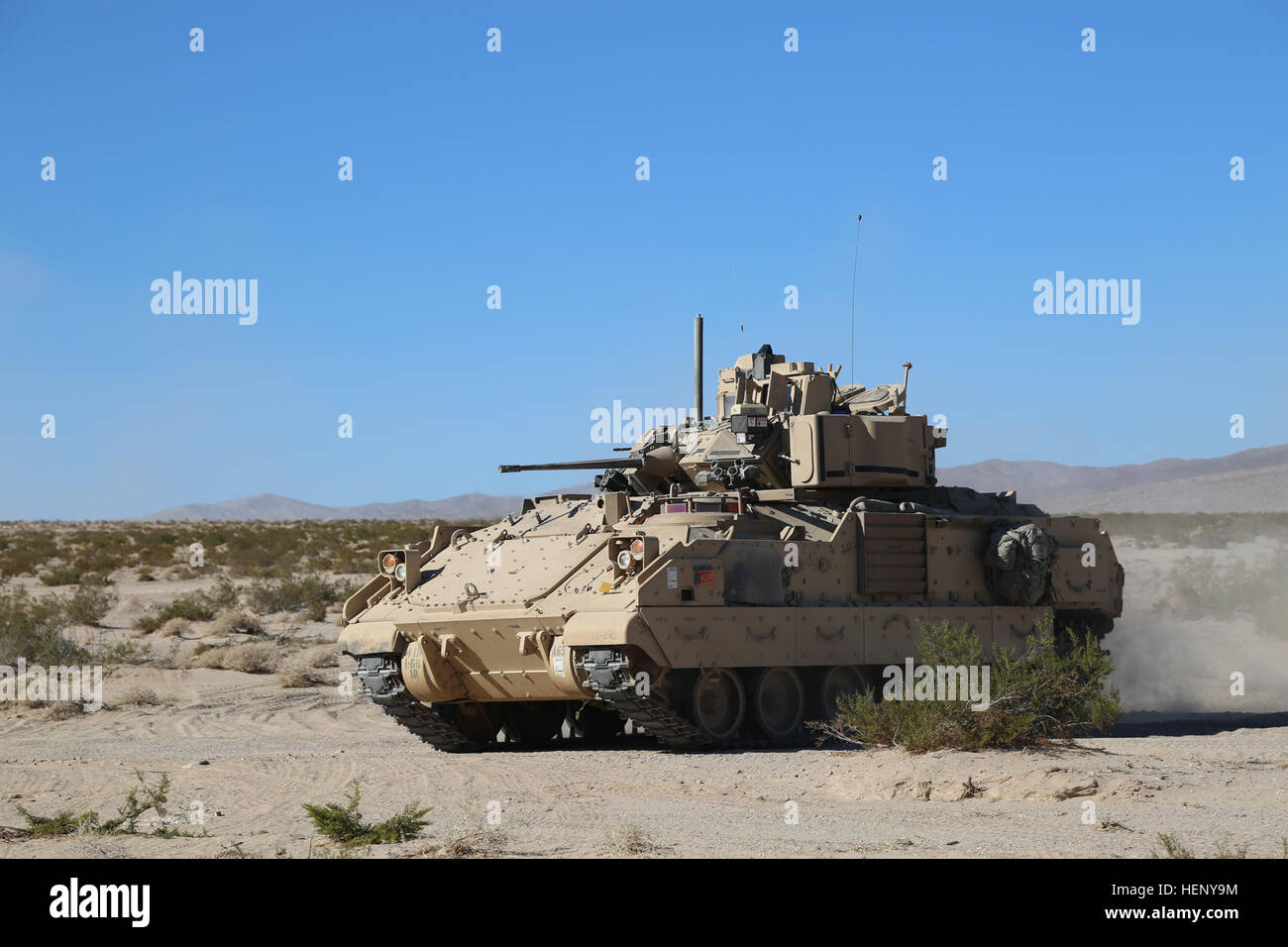 U.S. Army Soldiers From 3rd Battalion, 29th Field Artillery Regiment ...