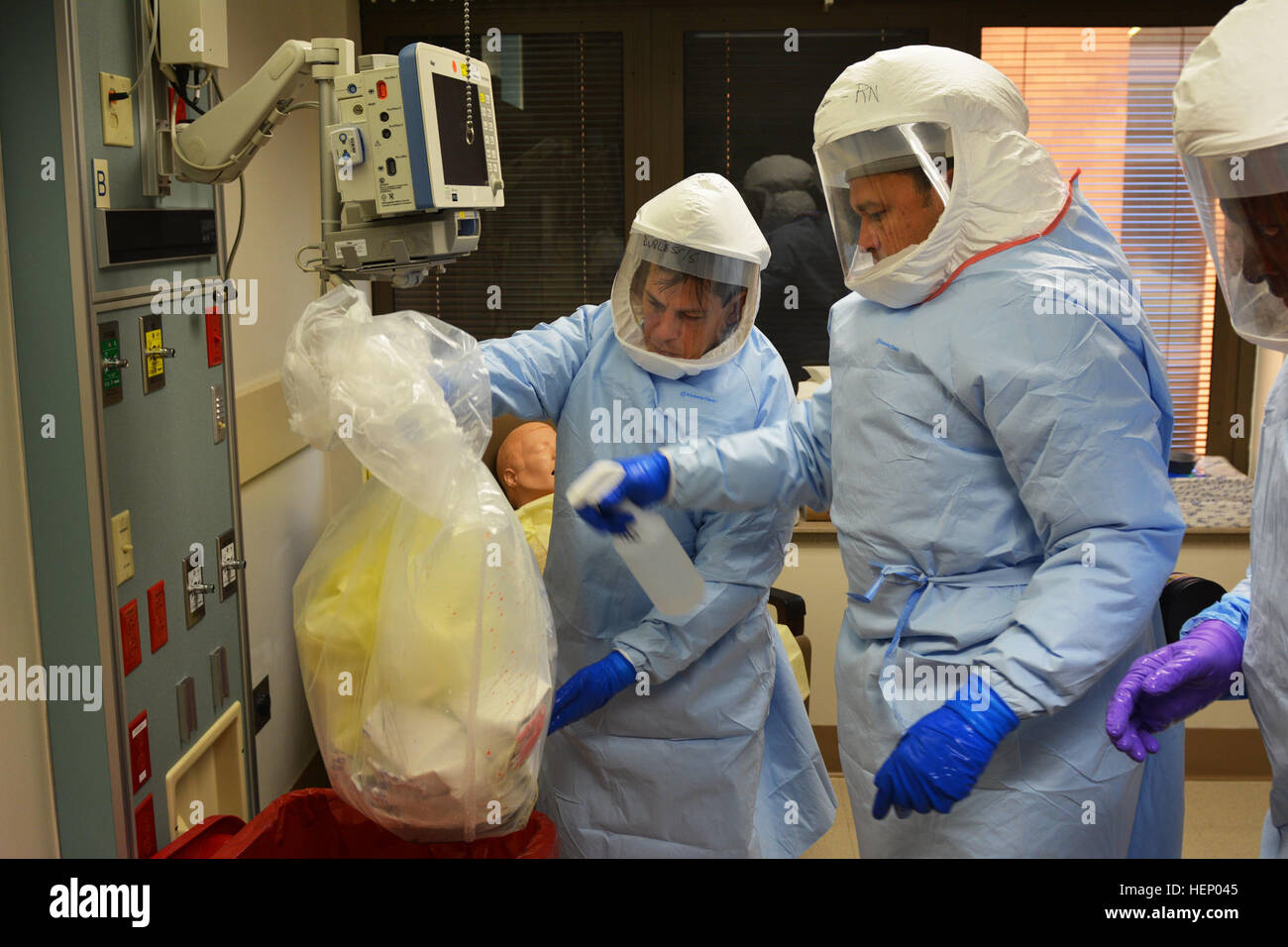 Students at the Medical Support Team Augmentation Course practice