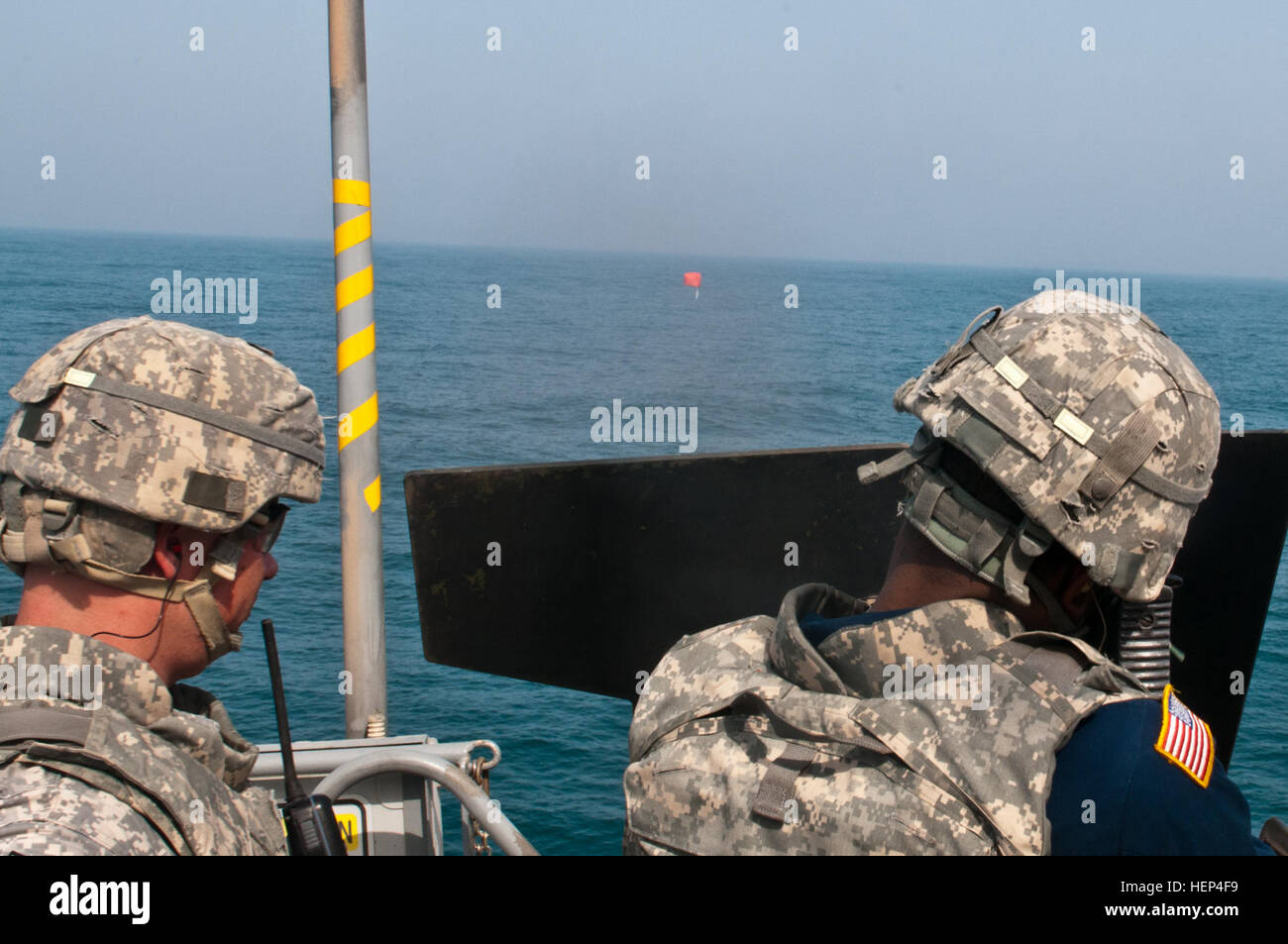 240b Target U.S. Army Soldiers conduct waterborne weapons familiarization using ...