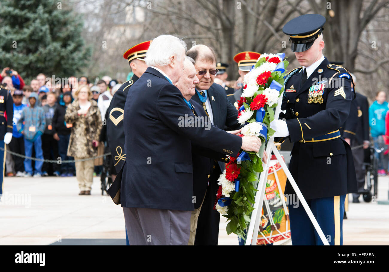 From left, Medal of Honor recipients Bruce Crandall, Kenneth Stumpf and Harold Fritz lay a wreath at the Tomb of the Unknown Soldier in Arlington National Cemetery, March 25, 2015. Medal of Honor recipients laid a wreath and then later held a ceremony to present Citizen Honors medals at the Women In Military Service For America Memorial in Arlington, Va., as part of Medal of Honor Day. (Joint Base Myer-Henderson Hall PAO photo by Rachel Larue) Twenty-eight Medal of Honor recipients gather at ANC for National MOH Day 150325-A-DZ999-605 Stock Photo