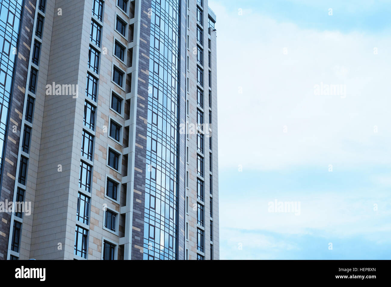 Skyscraper downtown urban building hi-res stock photography and images ...