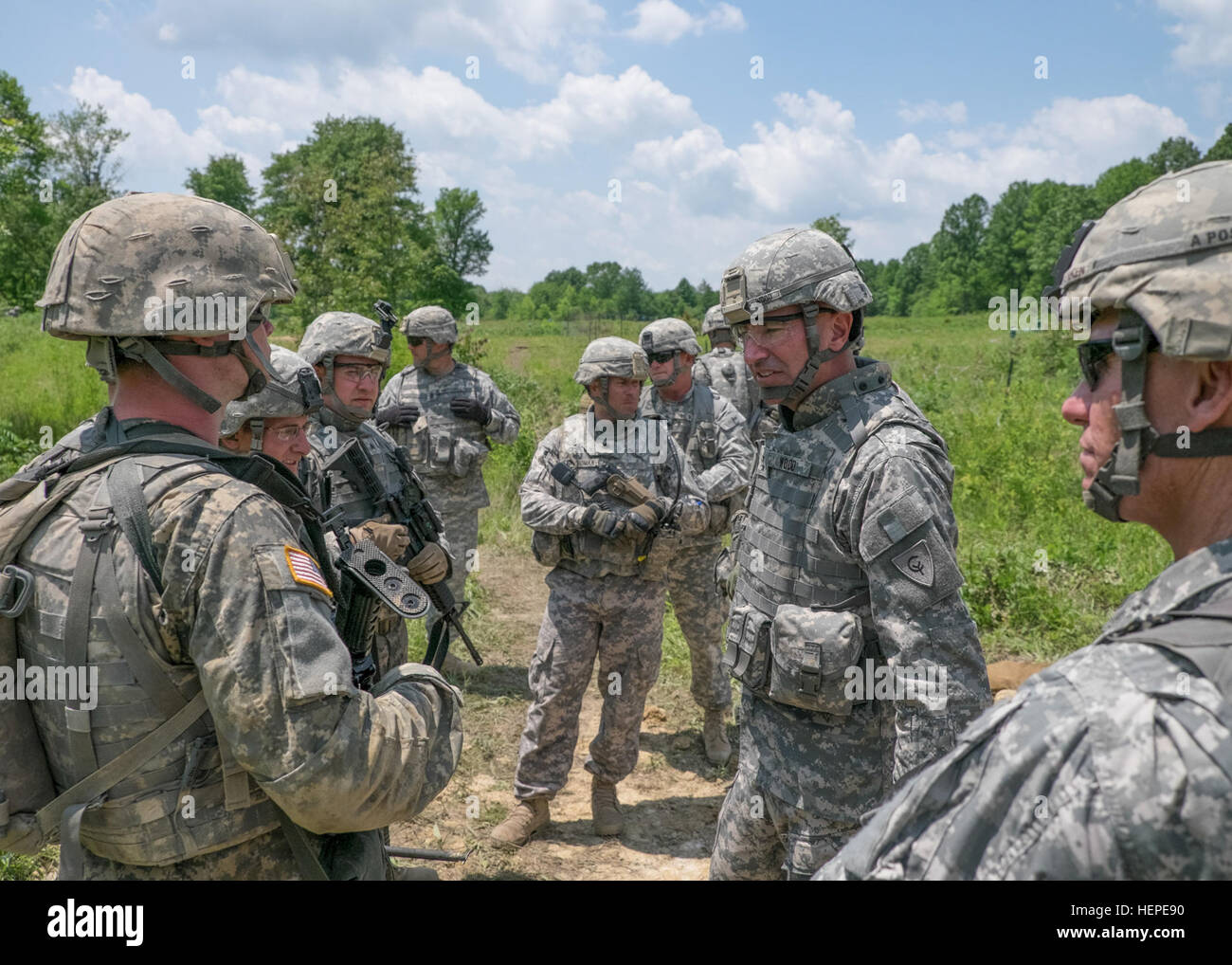 Maj. Gen. David C. Wood, 38th Infantry Division commander, speaks to B company 2-151 Infantry at Camp Atterbury, June 5. (Army National Guard photo by Sgt. Daniel Dyar) 38th ID visits 76th IBCT 150605-A-KO667-240 Stock Photo