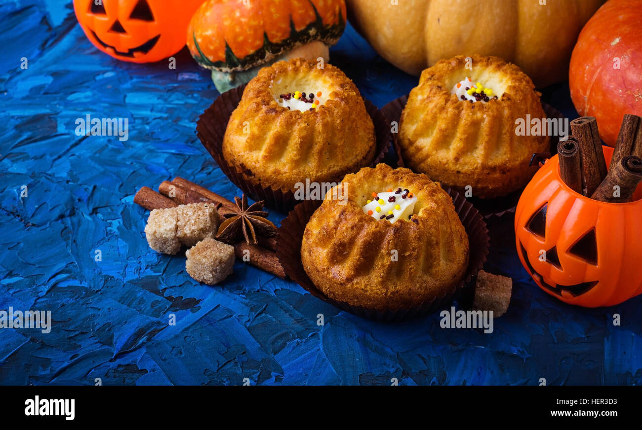 Homemade pumpkin spice cupcakes. Selective focus Stock Photo
