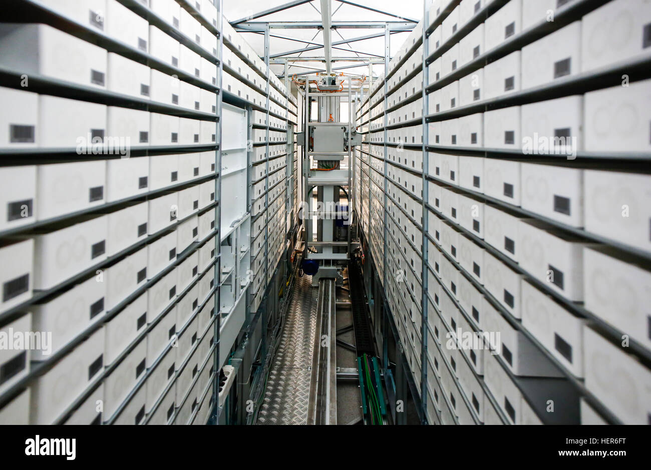 Medication dispensing system hires stock photography and images Alamy