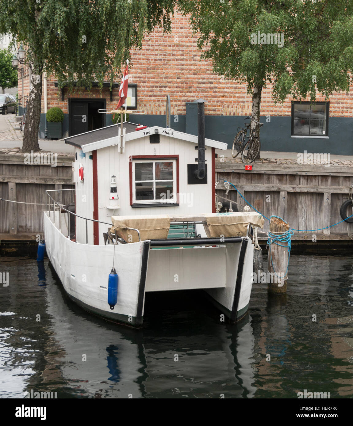 Houseboat living copenhagen hires stock photography and images Alamy