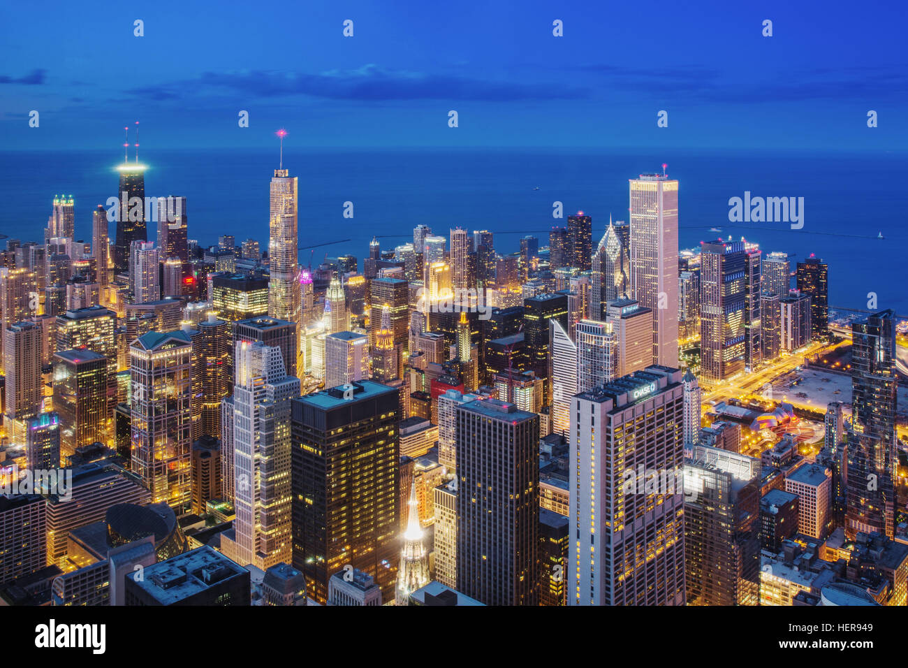 Chicago Nachtaufnahme, Blick von Oben Stock Photo - Alamy