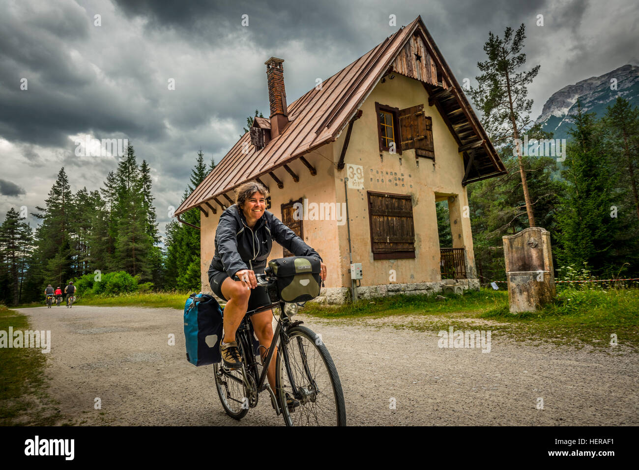 Italien, Südtirol, Dolomiten, Fahrrad, Tour, Alpenüberquerung, Transalp, Bahntrasse, Toblach, Cortina d'Ampezzo Stock Photo