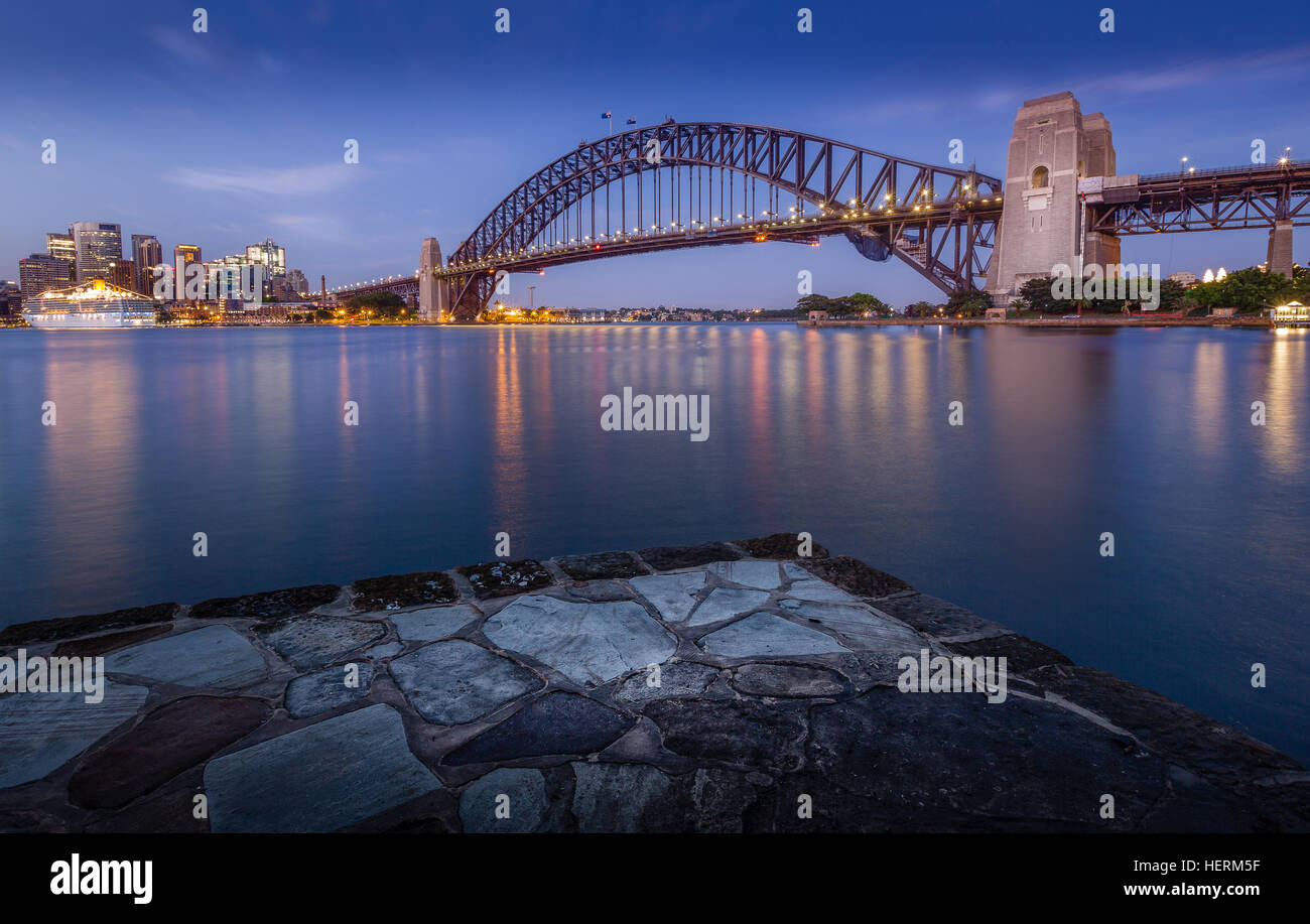 Sydney skyline harbor bridge hi-res stock photography and images - Alamy