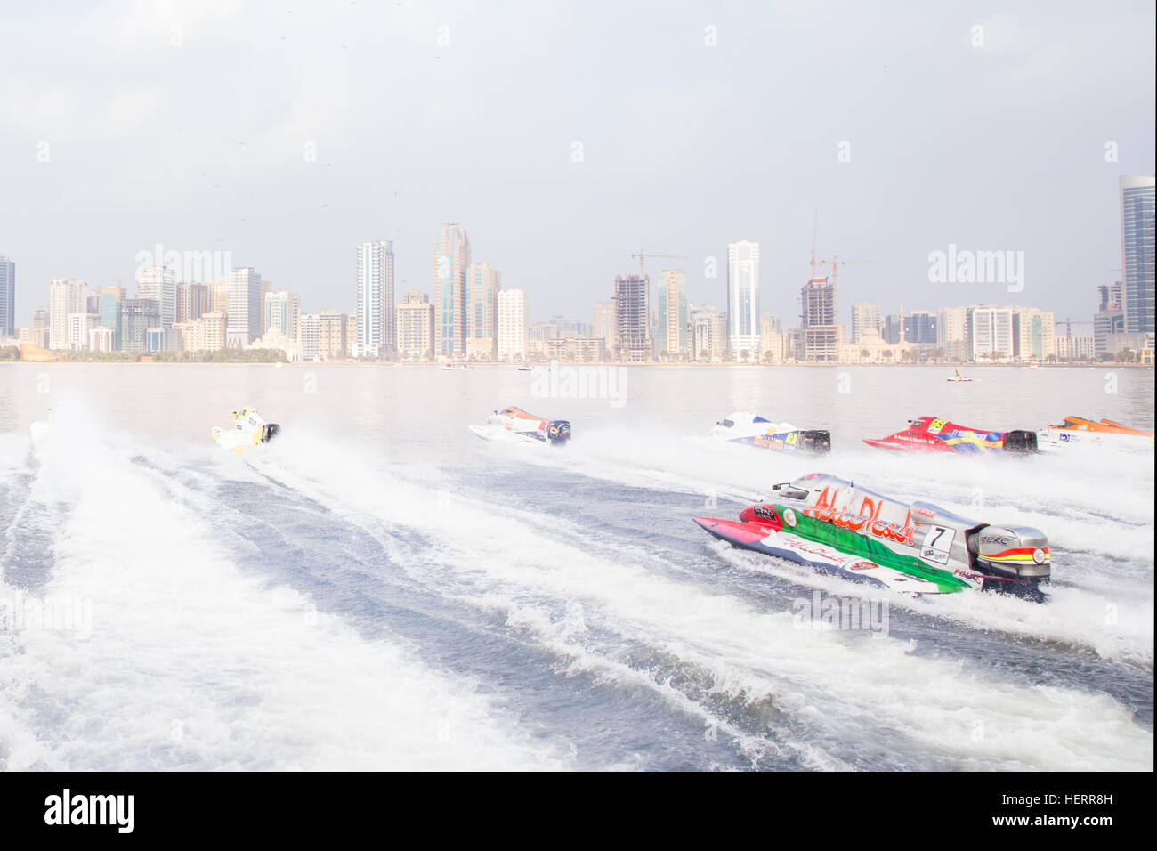 Formula 1 power boats speeding off from starting grid, F1H2O Sharjah Grandprix, Sharjah, UAE Stock Photo