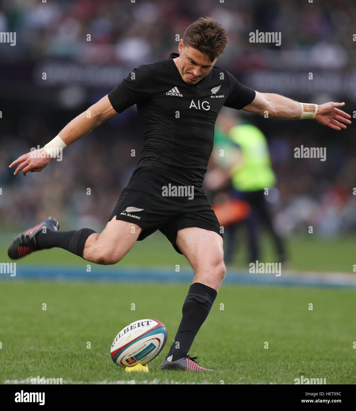 DURBAN, SOUTH AFRICA - OCTOBER 08:  Beauden Barrett of New Zealand during the The Rugby Championship match between South Africa and New Zealand at Gro Stock Photo