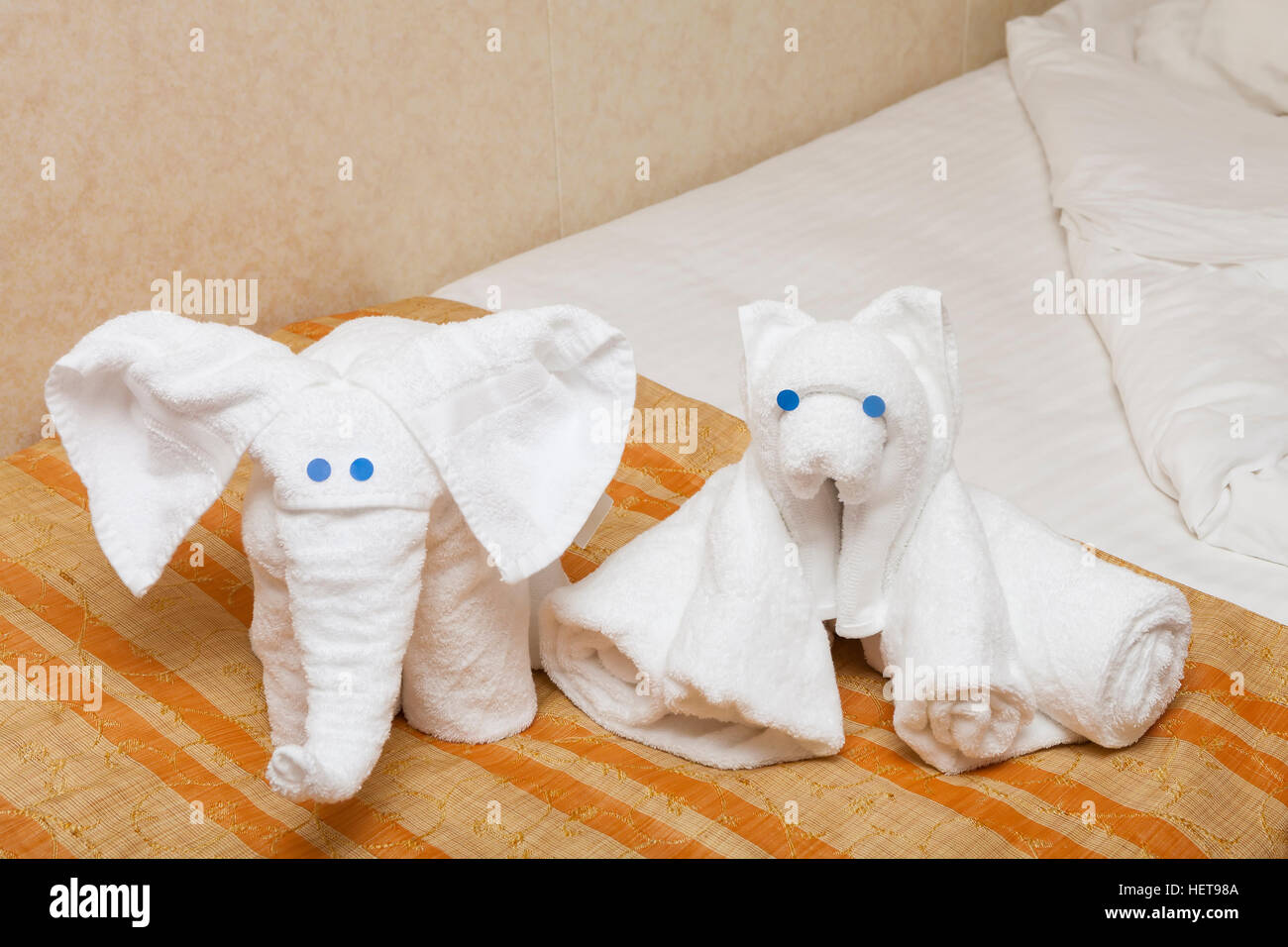 Towel animals hi-res stock photography and images - Alamy