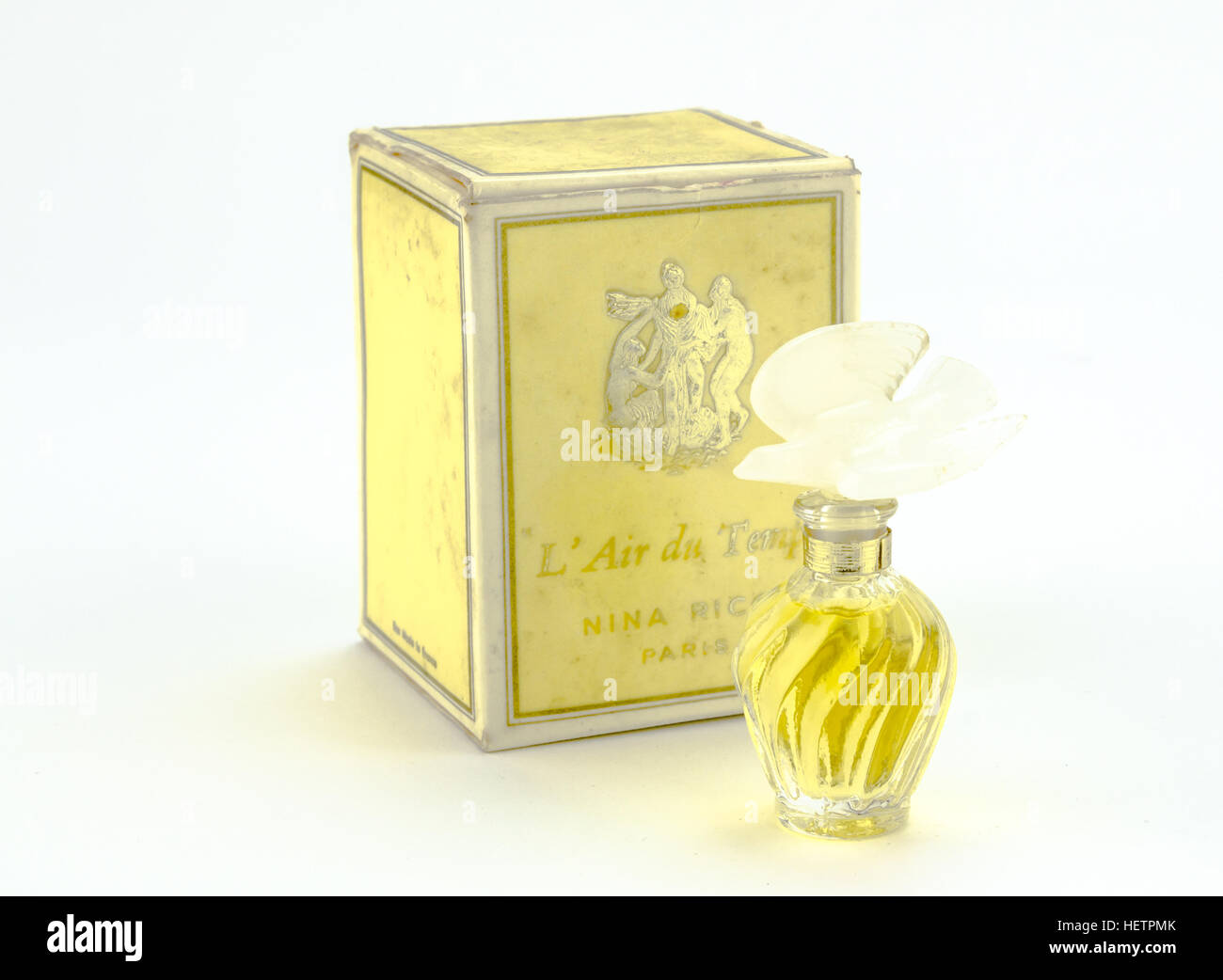 Vintage Nina Ricci L'Air du Temps perfume and box isolated on white  background Stock Photo - Alamy