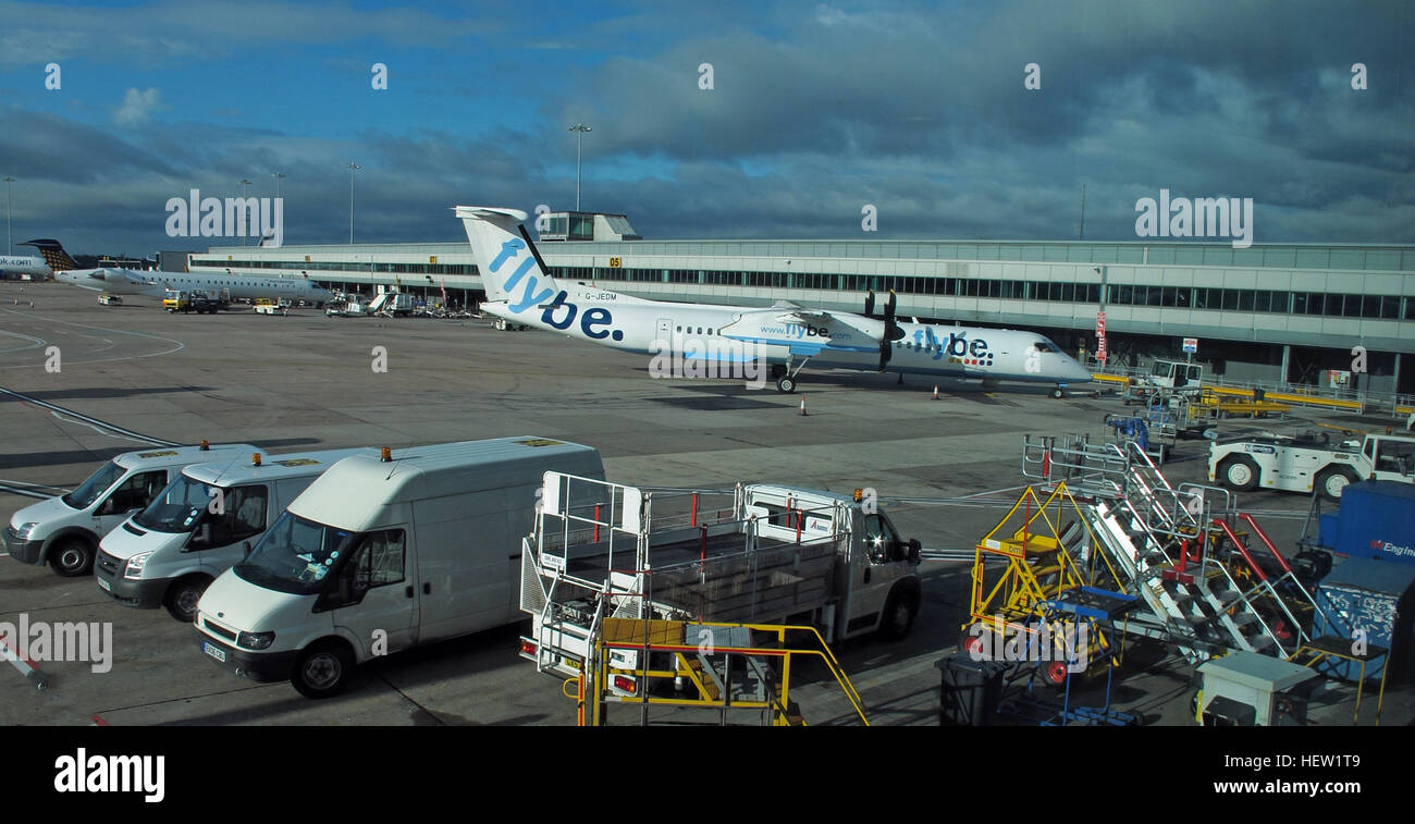 FlyBe G-JEDM at Manchester awaiting take-off Stock Photo