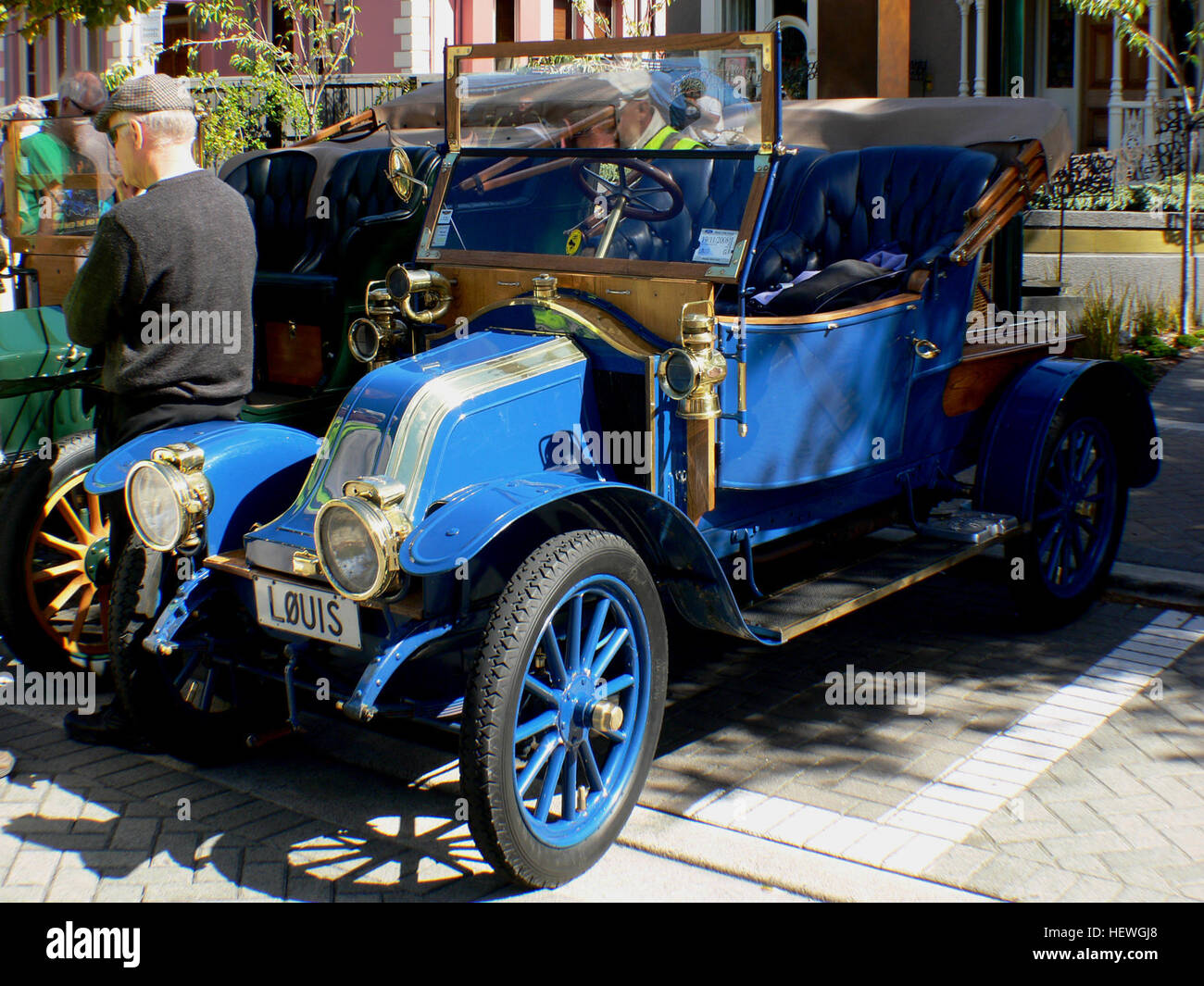 ManufacturerRenault Production1912 DesignerLouis Renault Body and chassis ClassLuxury-class car Body style4-door sedan LayoutFR layout Powertrain Engine7539 cc straight-6, 35hp Stock Photo