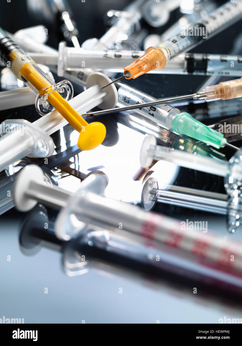 Variety of hypodermic syringes Stock Photo Alamy