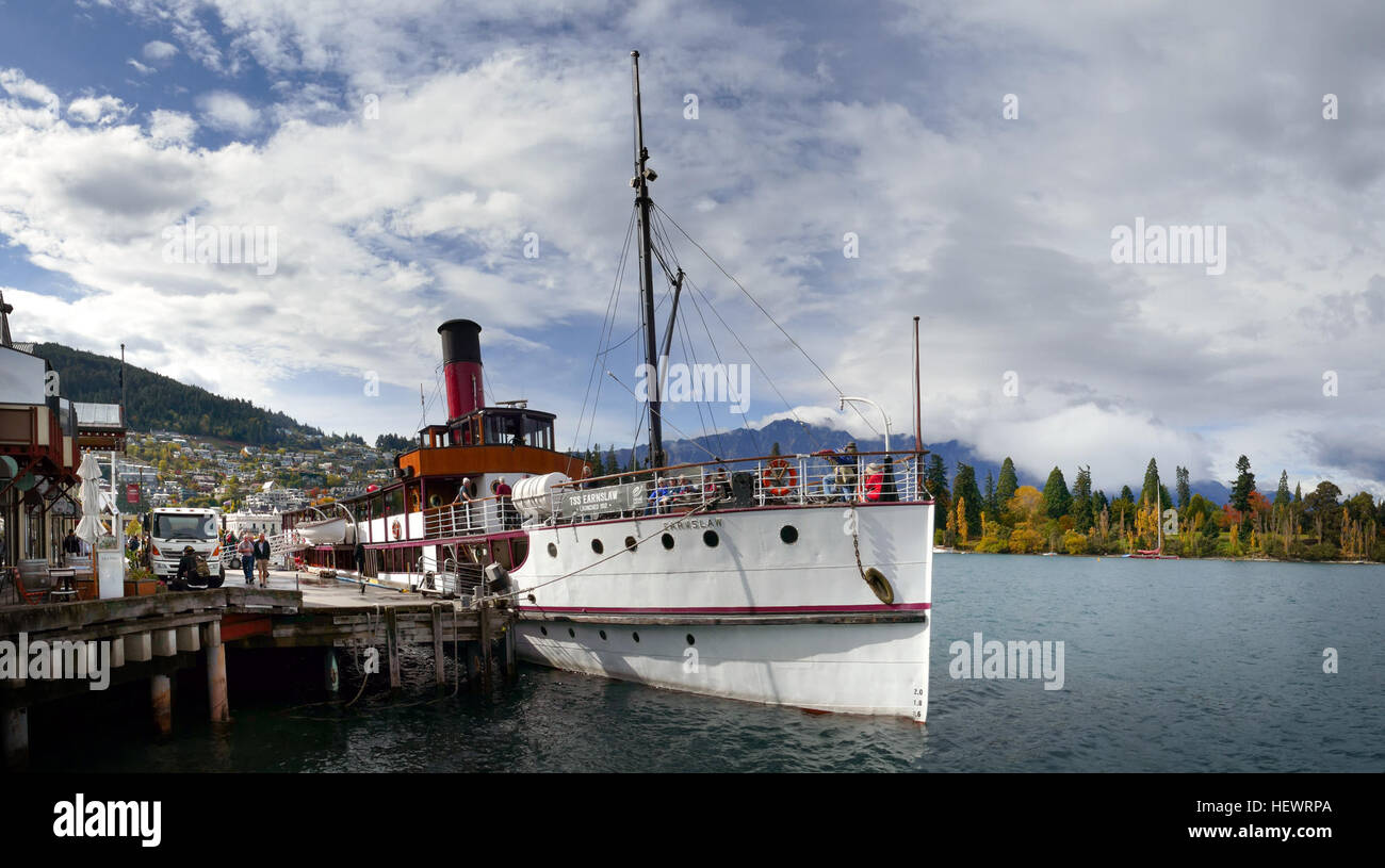 The TSS Earnslaw is a 1912 Edwardian vintage twin screw steamer plying the waters of Lake Wakatipu in New Zealand.  Construction started: July 4, 1911 Launched: February 24, 1912 Length: 51 m Draft: 2.1 m Builders: McGregor and Company, Dunedin Stock Photo