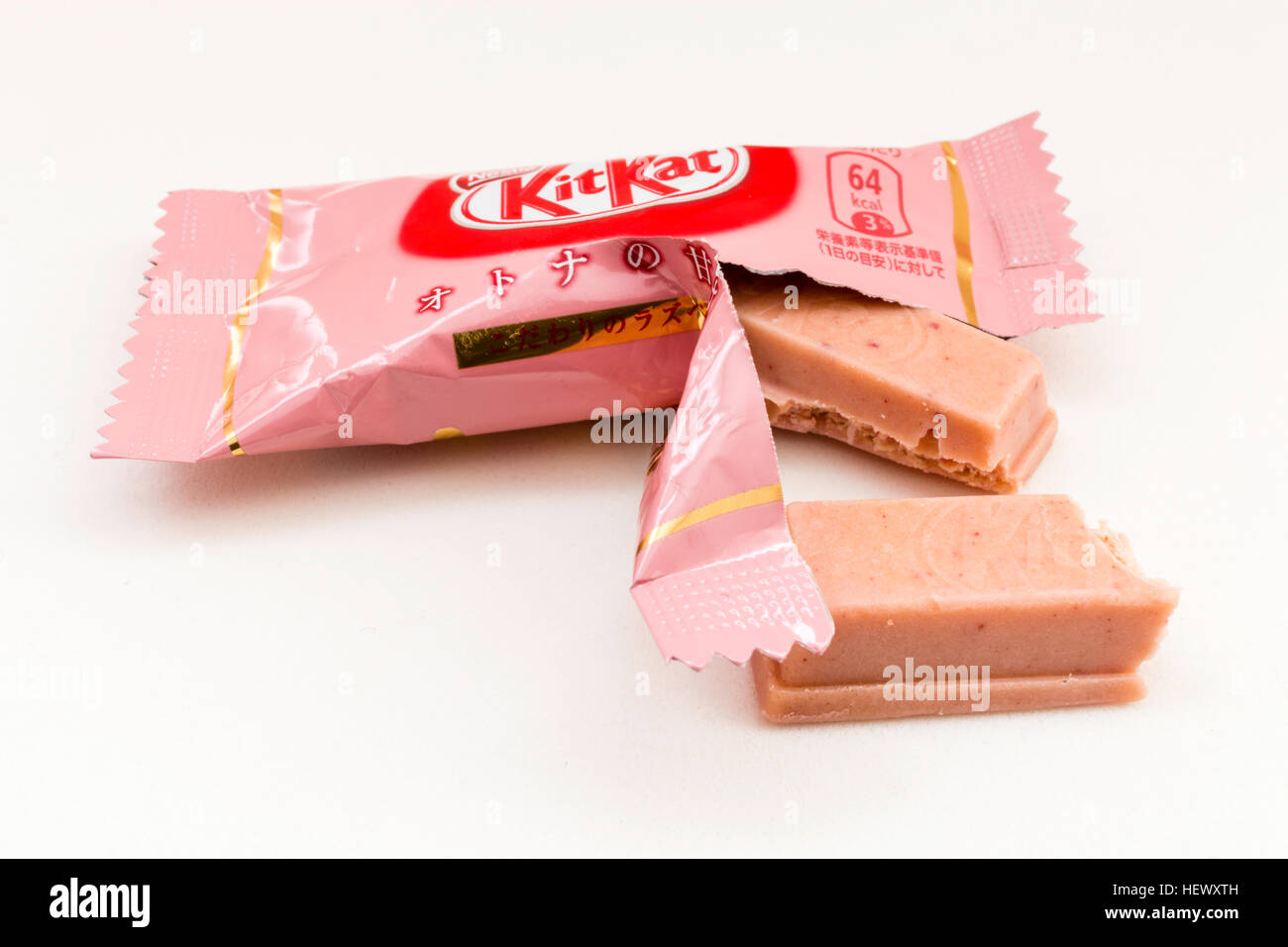 Mini kit kat hi-res stock photography and images - Alamy